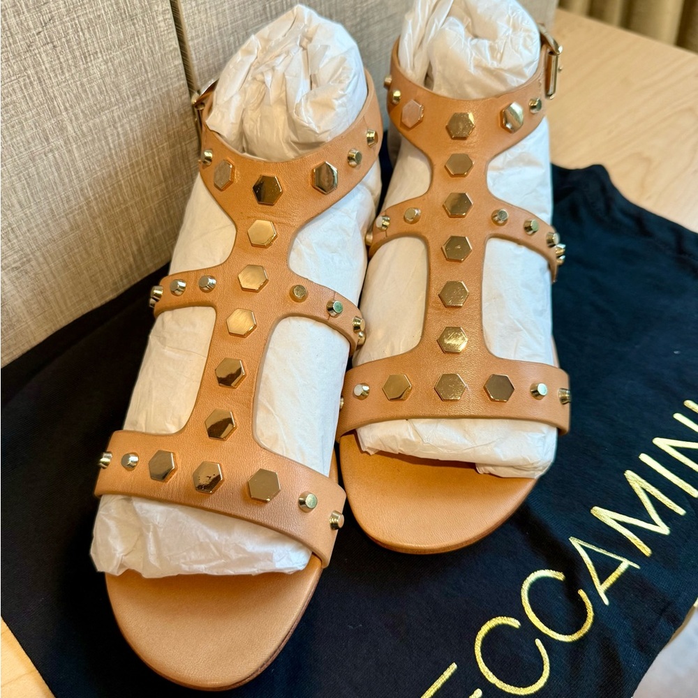 Authentic Rebecca Minkoff Tan Studded Sandals US8 brand new!